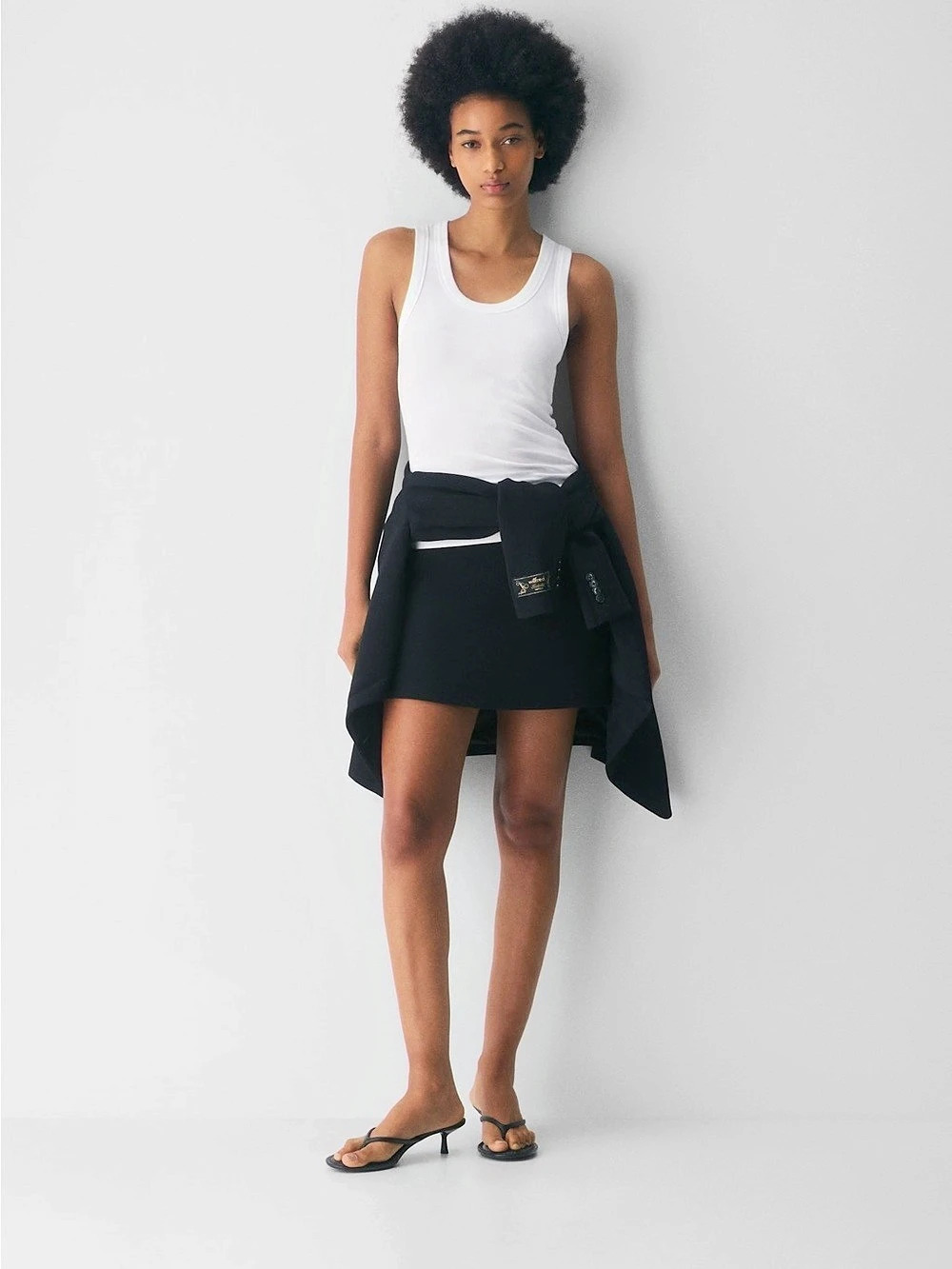 NWOT - Aritzia Classic Mini Skirt (Crepette)